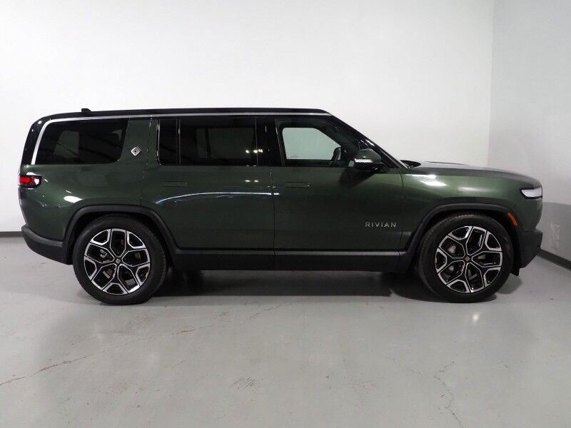 2024 Rivian R1S Adventure Performance Package AWD *DUAL MOTOR, STANDARD PLUS PACK, NAVIGATION, SAFETY ALERTS, ADAPTIVE CRUISE, 360 CAMERAS, PANO GLASS ROOF, LEATHER, CLIMATE SEATS, HEATED STEERING, 22 INCH WHEELS, MERIDIAN AUDIO, WIRELESS CHARGING Round Rock TX