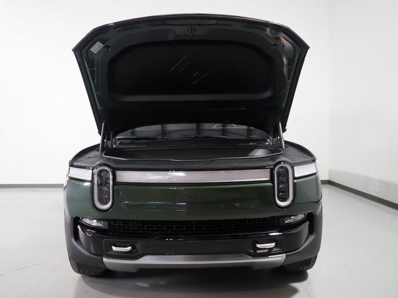 2024 Rivian R1S Adventure Performance Package AWD *DUAL MOTOR, STANDARD PLUS PACK, NAVIGATION, SAFETY ALERTS, ADAPTIVE CRUISE, 360 CAMERAS, PANO GLASS ROOF, LEATHER, CLIMATE SEATS, HEATED STEERING, 22 INCH WHEELS, MERIDIAN AUDIO, WIRELESS CHARGING Round Rock TX