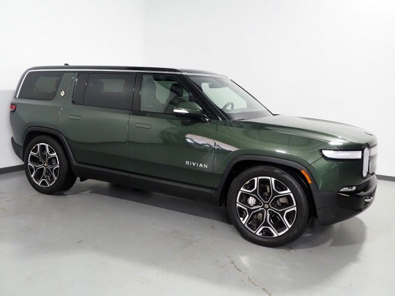 2024 Rivian R1S Adventure Performance Package AWD *DUAL MOTOR, STANDARD PLUS PACK, NAVIGATION, SAFETY ALERTS, ADAPTIVE CRUISE, 360 CAMERAS, PANO GLASS ROOF, LEATHER, CLIMATE SEATS, HEATED STEERING, 22 INCH WHEELS, MERIDIAN AUDIO, WIRELESS CHARGING