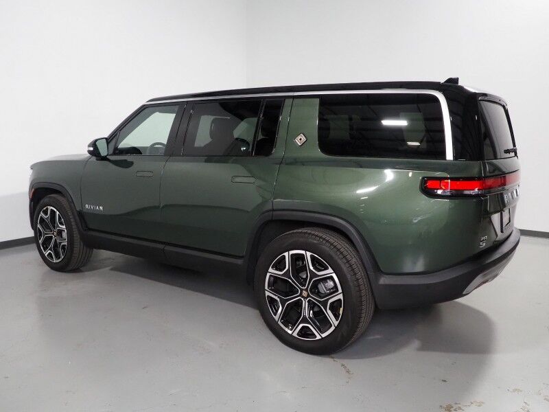 2024 Rivian R1S Adventure Performance Package AWD *DUAL MOTOR, STANDARD PLUS PACK, NAVIGATION, SAFETY ALERTS, ADAPTIVE CRUISE, 360 CAMERAS, PANO GLASS ROOF, LEATHER, CLIMATE SEATS, HEATED STEERING, 22 INCH WHEELS, MERIDIAN AUDIO, WIRELESS CHARGING Round Rock TX