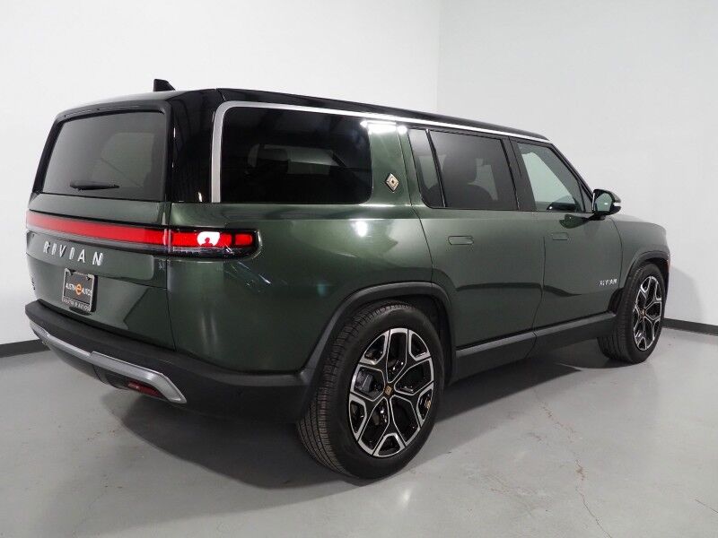 2024 Rivian R1S Adventure Performance Package AWD *DUAL MOTOR, STANDARD PLUS PACK, NAVIGATION, SAFETY ALERTS, ADAPTIVE CRUISE, 360 CAMERAS, PANO GLASS ROOF, LEATHER, CLIMATE SEATS, HEATED STEERING, 22 INCH WHEELS, MERIDIAN AUDIO, WIRELESS CHARGING Round Rock TX