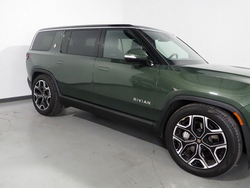 2024 Rivian R1S Adventure Performance Package AWD *DUAL MOTOR, STANDARD PLUS PACK, NAVIGATION, SAFETY ALERTS, ADAPTIVE CRUISE, 360 CAMERAS, PANO GLASS ROOF, LEATHER, CLIMATE SEATS, HEATED STEERING, 22 INCH WHEELS, MERIDIAN AUDIO, WIRELESS CHARGING Round Rock TX
