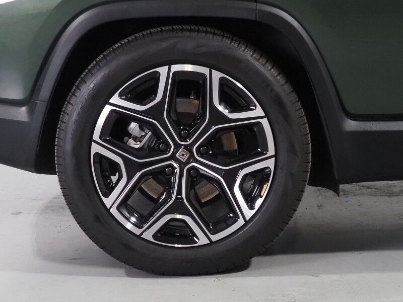 2024 Rivian R1S Adventure Performance Package AWD *DUAL MOTOR, STANDARD PLUS PACK, NAVIGATION, SAFETY ALERTS, ADAPTIVE CRUISE, 360 CAMERAS, PANO GLASS ROOF, LEATHER, CLIMATE SEATS, HEATED STEERING, 22 INCH WHEELS, MERIDIAN AUDIO, WIRELESS CHARGING Round Rock TX