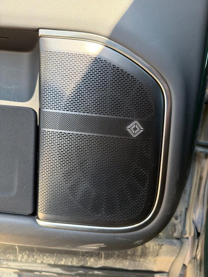 2024 Rivian R1S Adventure Bend OR