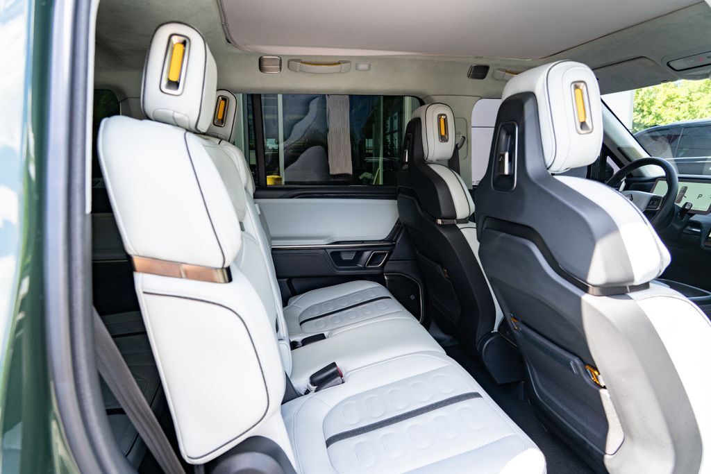 2024 Rivian R1S Adventure Beaverton OR