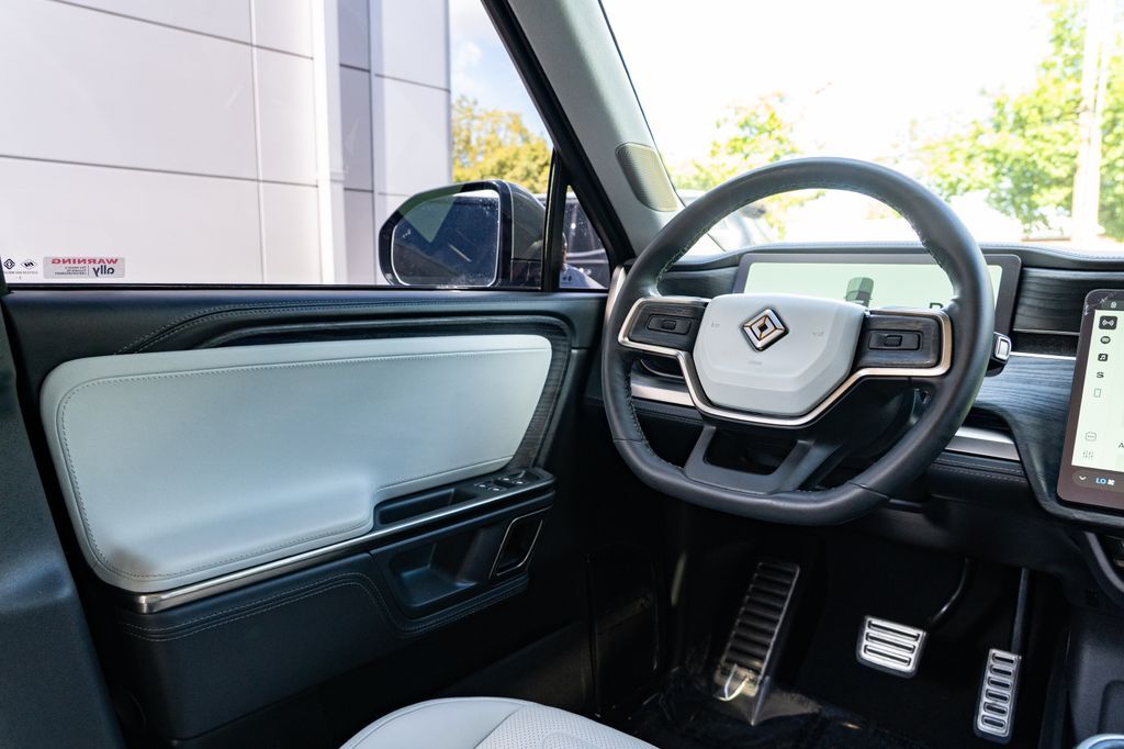 2024 Rivian R1S Adventure Beaverton OR