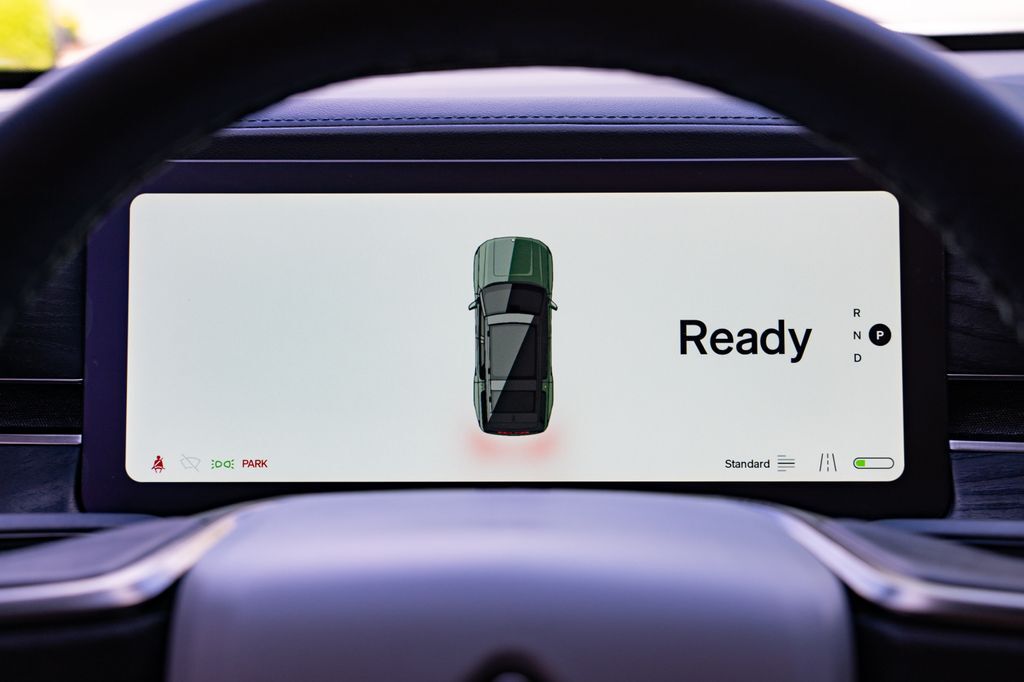 2024 Rivian R1S Adventure Beaverton OR