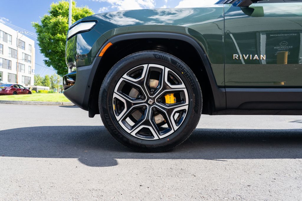 2024 Rivian R1S Adventure Beaverton OR