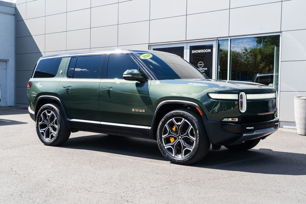 2024 Rivian R1S Adventure