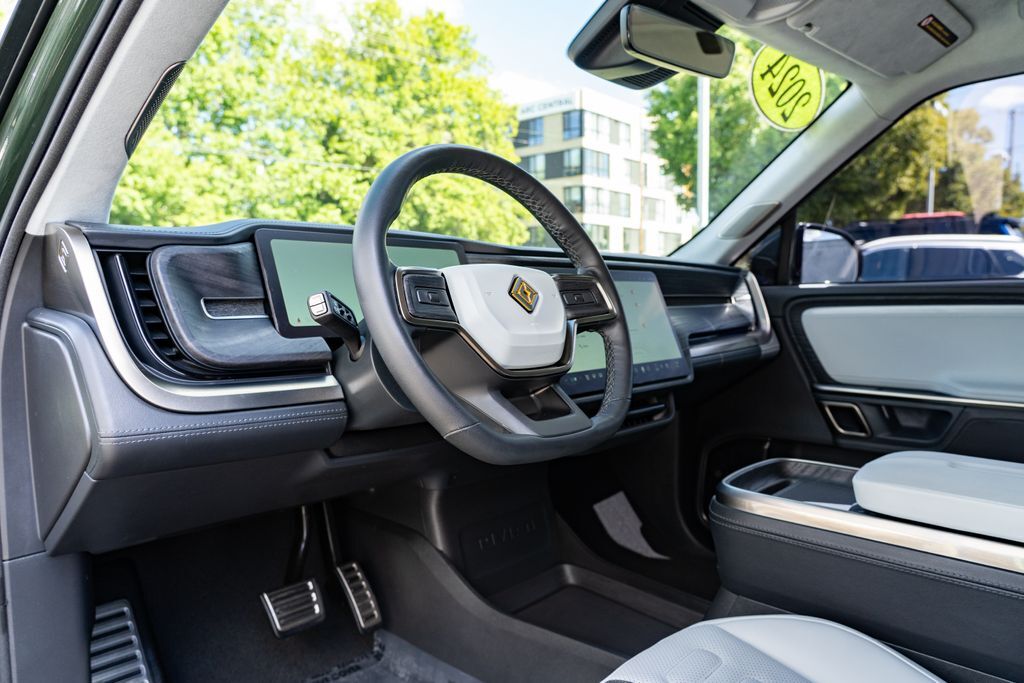 2024 Rivian R1S Adventure Beaverton OR