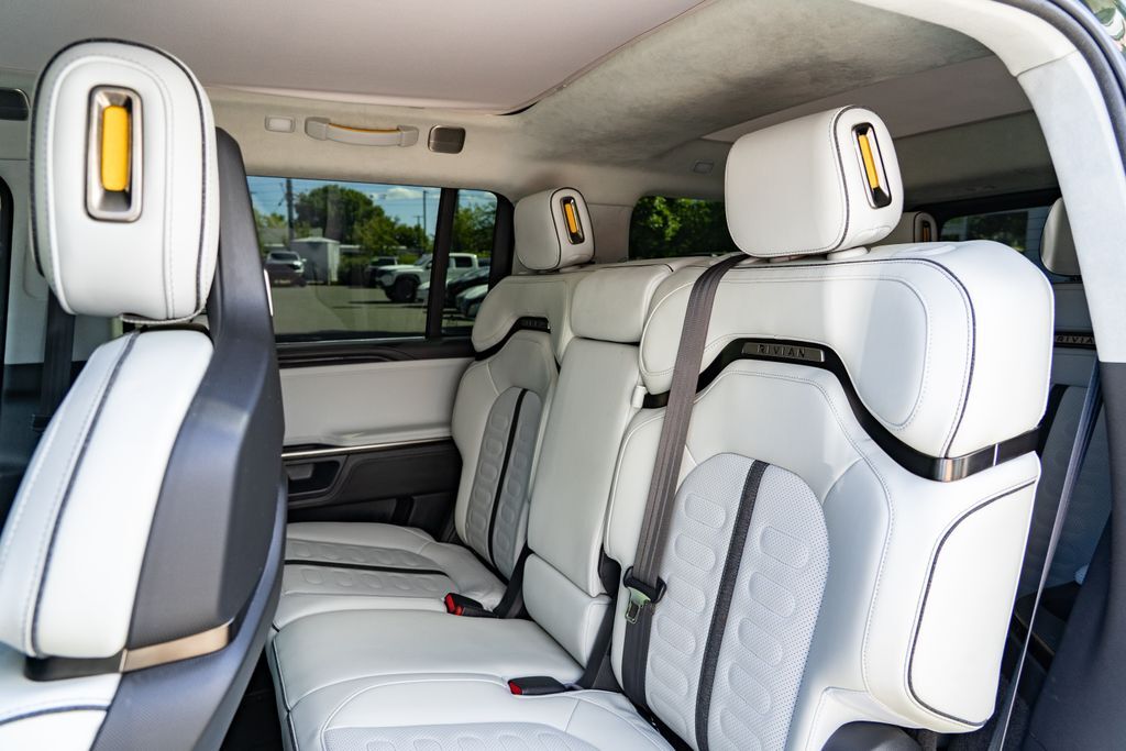 2024 Rivian R1S Adventure Beaverton OR