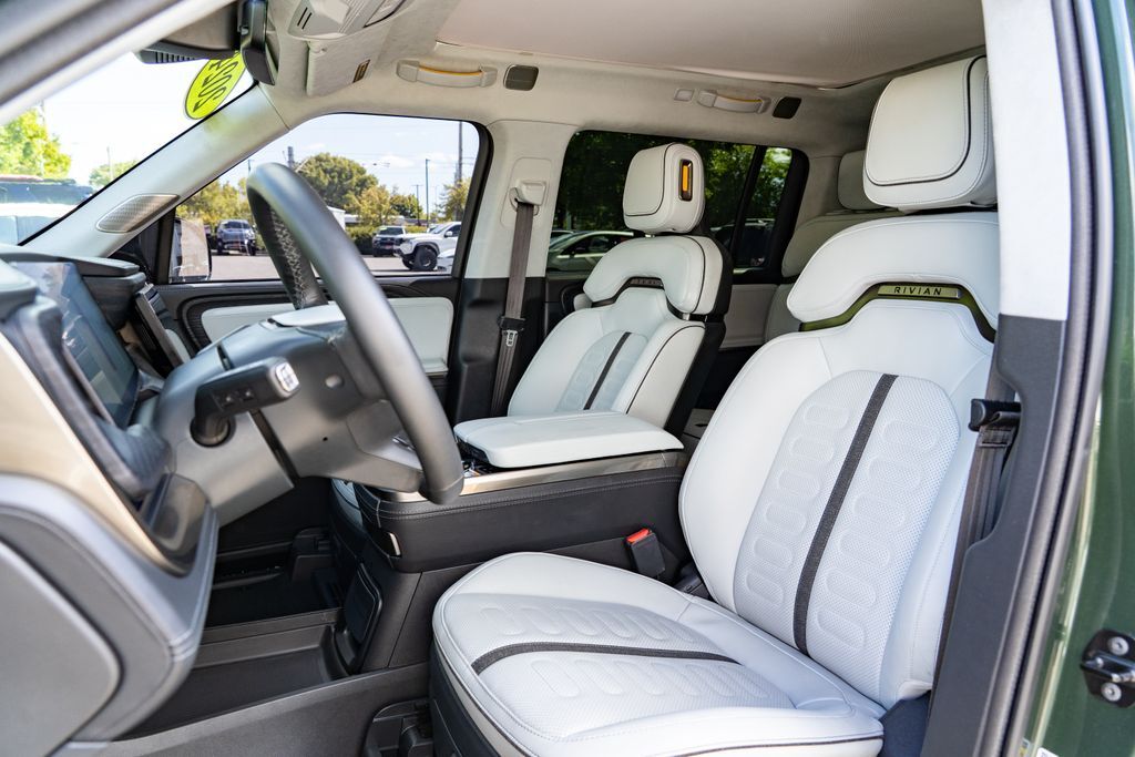 2024 Rivian R1S Adventure Beaverton OR