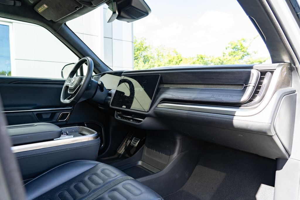 2024 Rivian R1S Adventure Beaverton OR