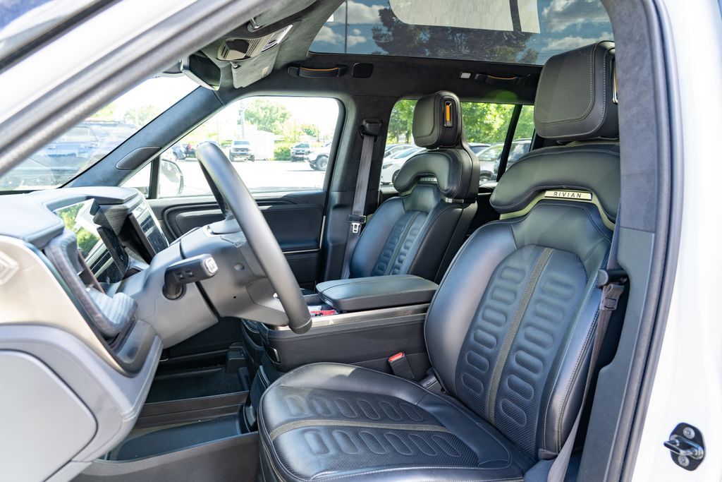 2024 Rivian R1S Adventure Beaverton OR
