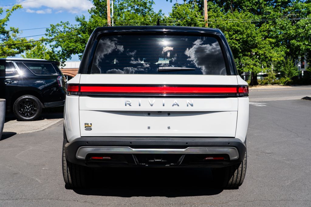 2024 Rivian R1S Adventure Beaverton OR