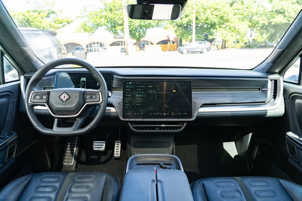 2024 Rivian R1S Adventure Beaverton OR