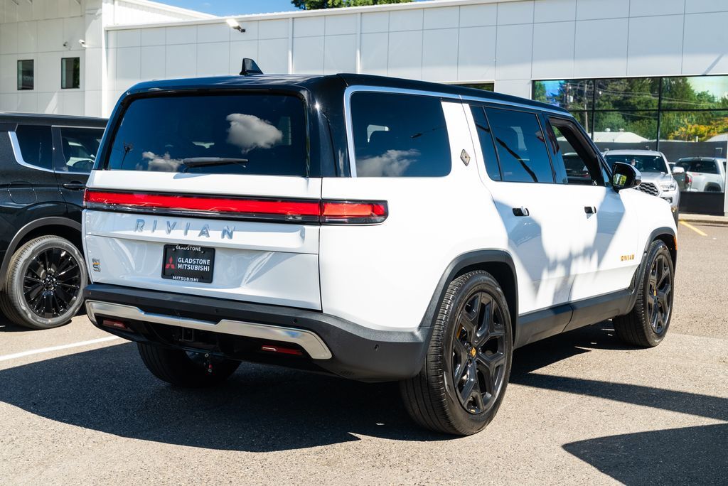 2024 Rivian R1S Adventure Milwaukie OR