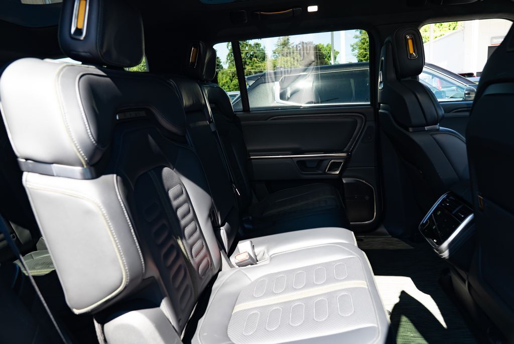 2024 Rivian R1S Adventure Milwaukie OR