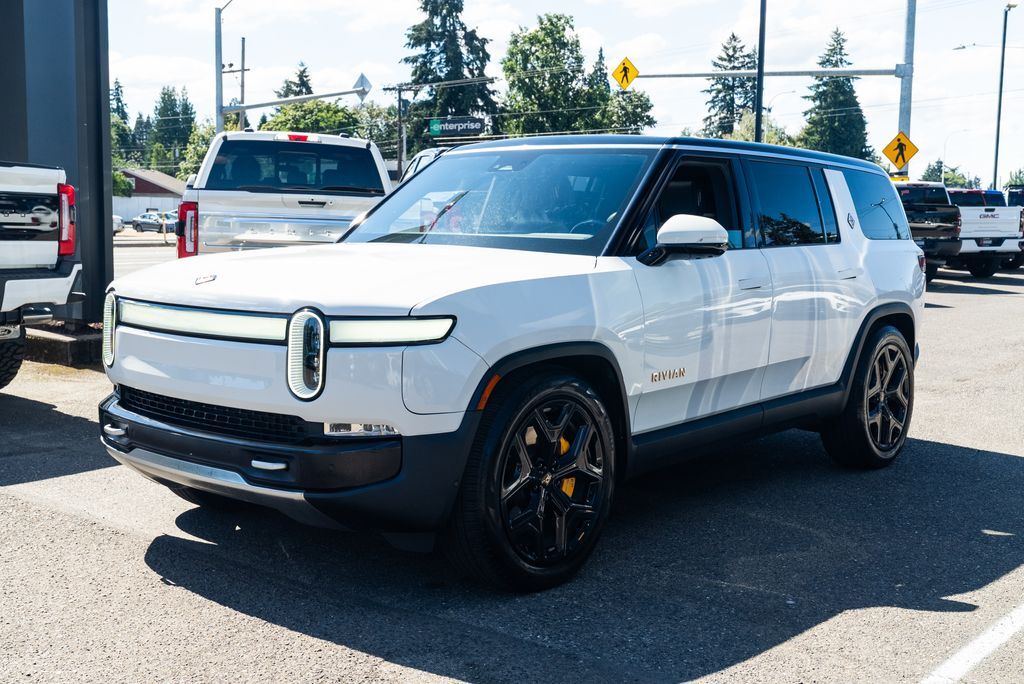 2024 Rivian R1S Adventure Milwaukie OR
