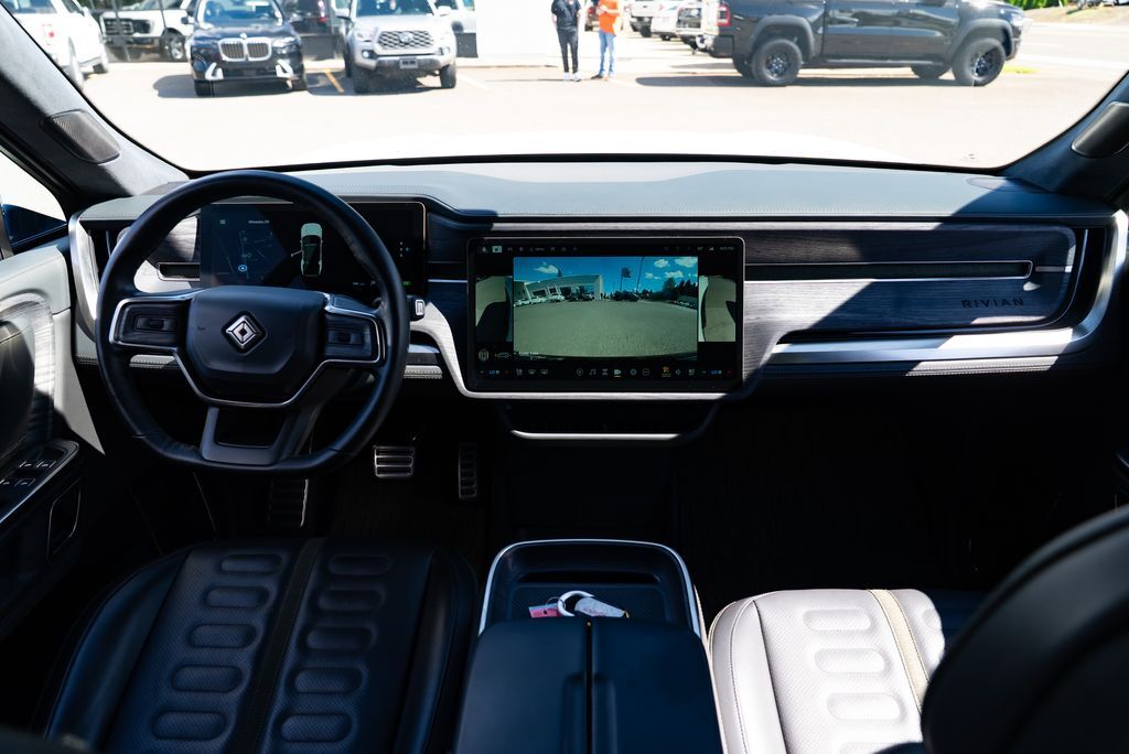 2024 Rivian R1S Adventure Milwaukie OR