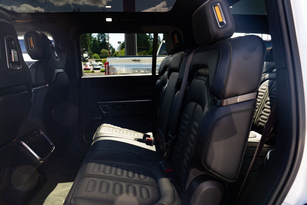 2024 Rivian R1S Adventure Milwaukie OR