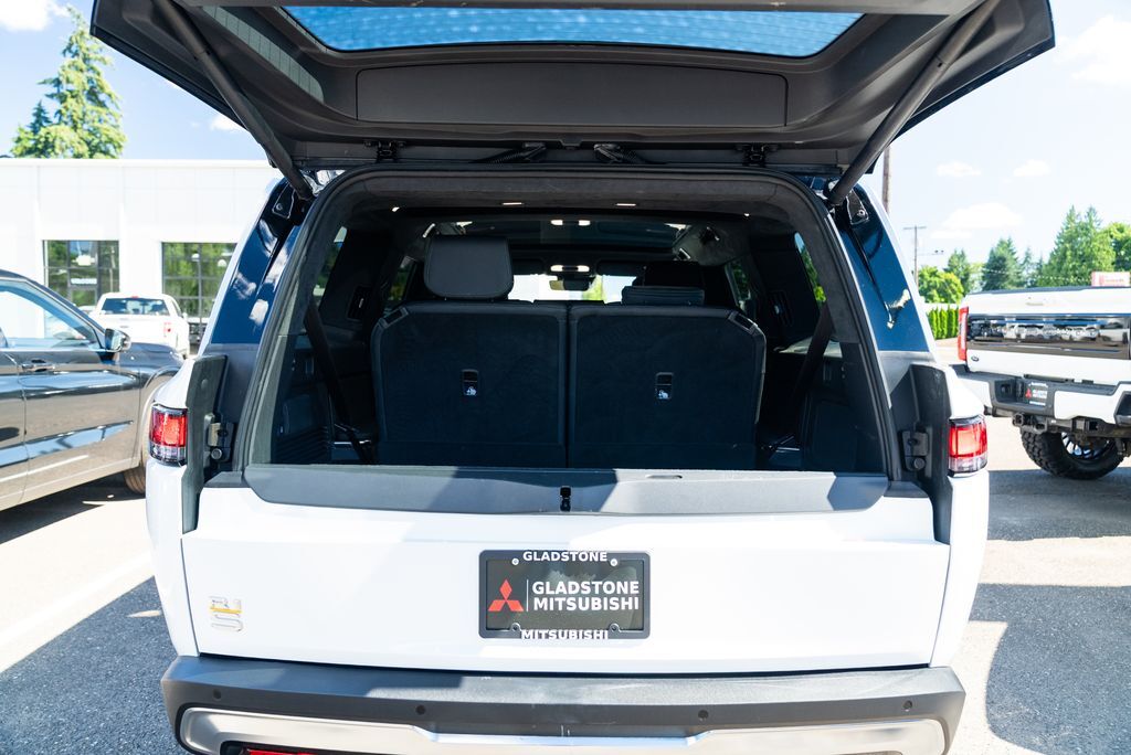 2024 Rivian R1S Adventure Milwaukie OR