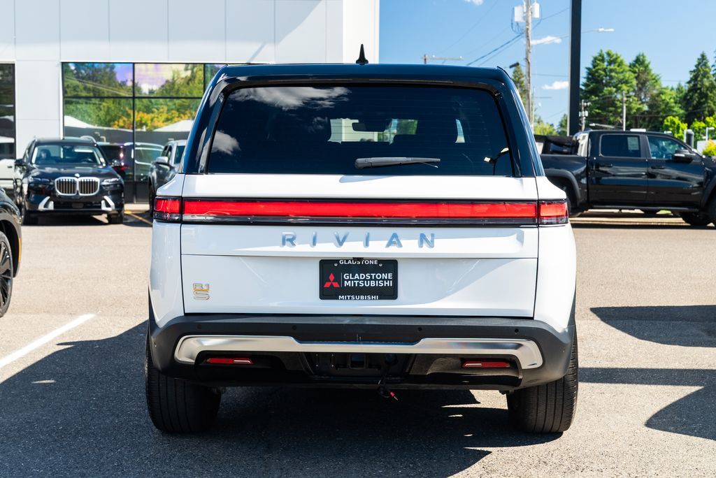 2024 Rivian R1S Adventure Milwaukie OR