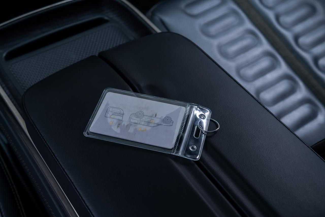 2024 Rivian R1S Adventure Quad Motor Large Pack 1 Owner / Vented Seats / 3rd Row Seats Portland OR