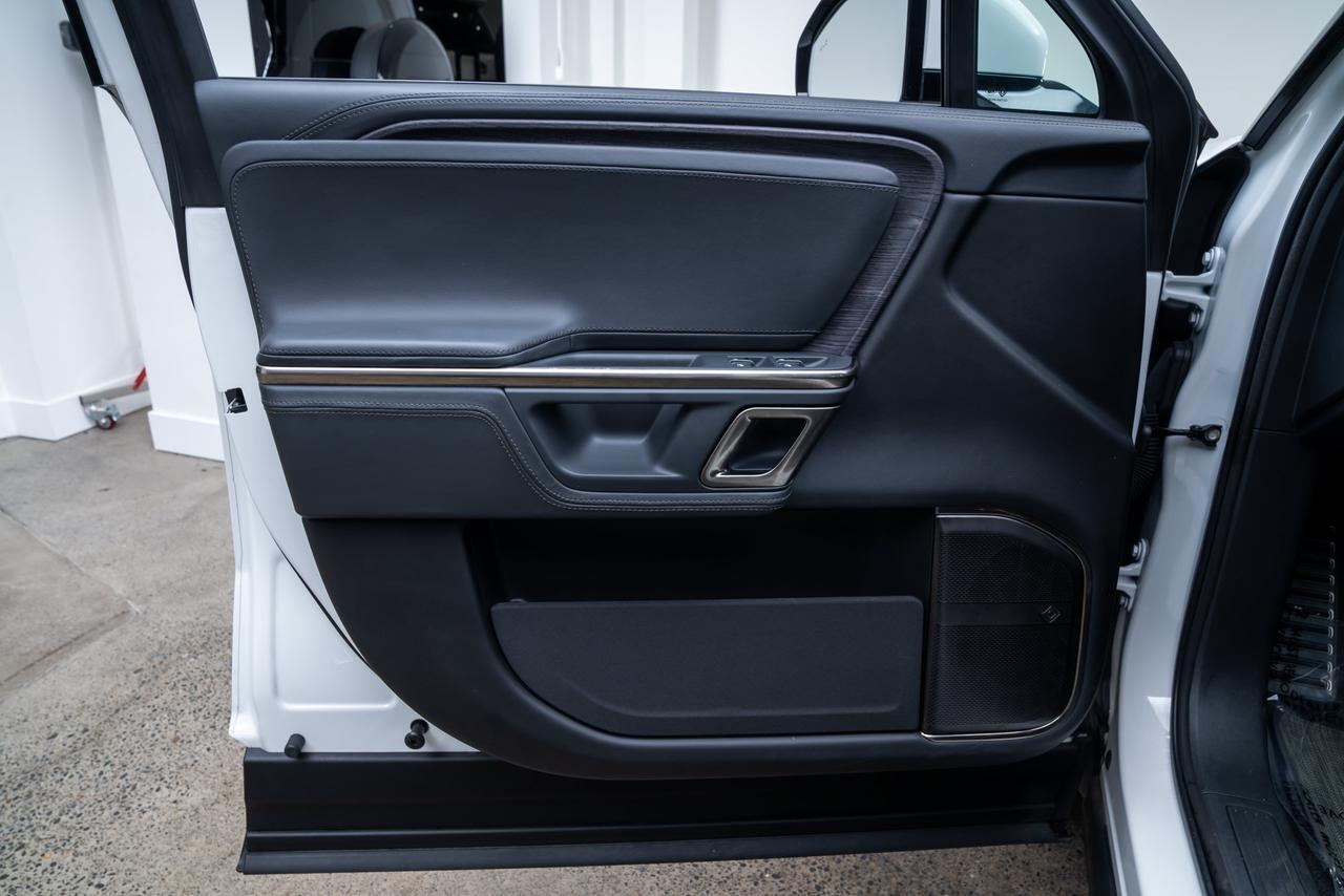 2024 Rivian R1S Adventure Quad Motor Large Pack 1 Owner / Vented Seats / 3rd Row Seats Portland OR
