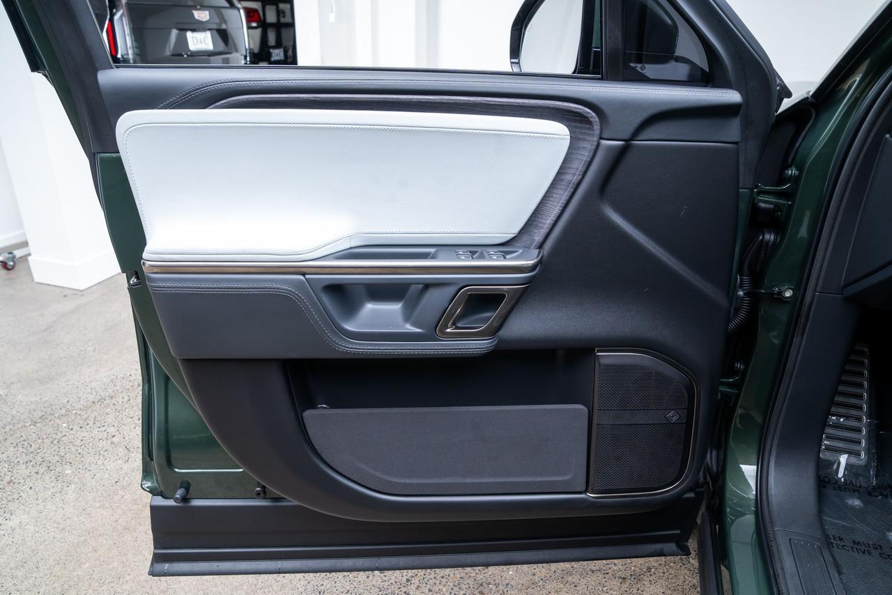 2024 Rivian R1S Adventure Quad Motor Large Pack AWD Quad Motor Large Pack 3rd Row 1-Owner Portland OR