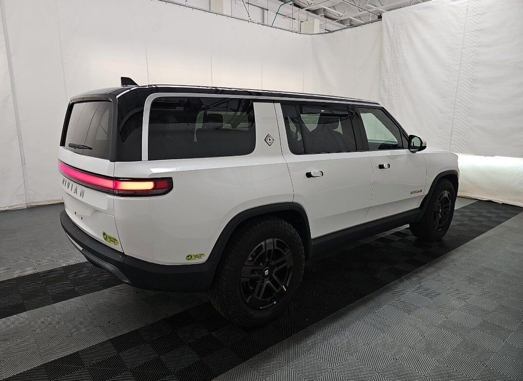 2024 Rivian R1S Adventure Quad Motor Large Pack Portland OR
