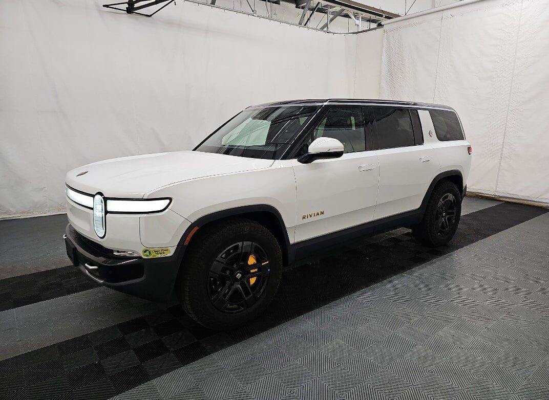 2024 Rivian R1S Adventure Quad Motor Large Pack Portland OR