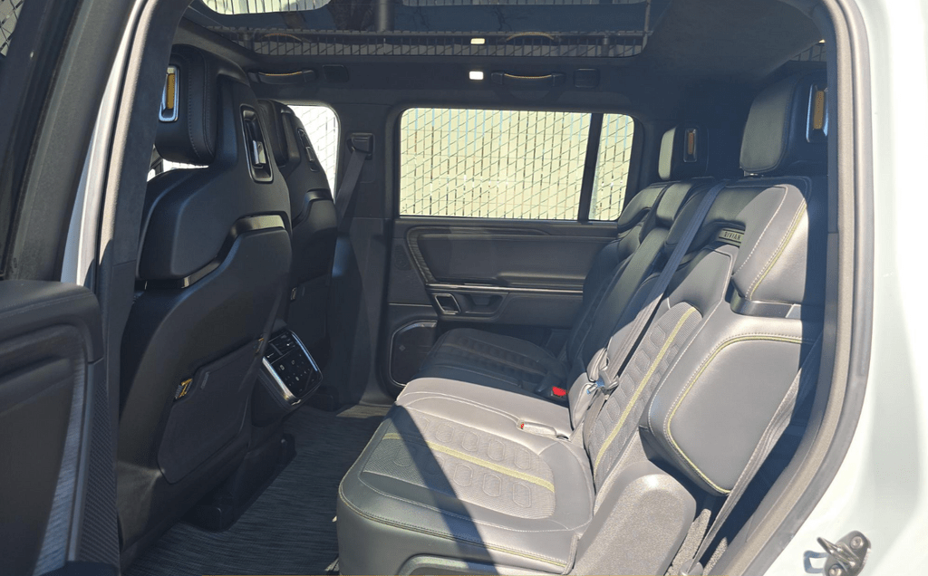 2024 Rivian R1S Adventure Tigard OR