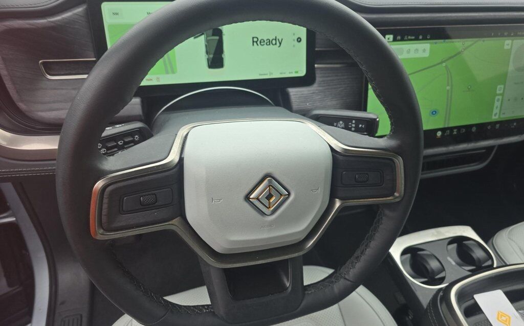 2024 Rivian R1S Adventure Tigard OR