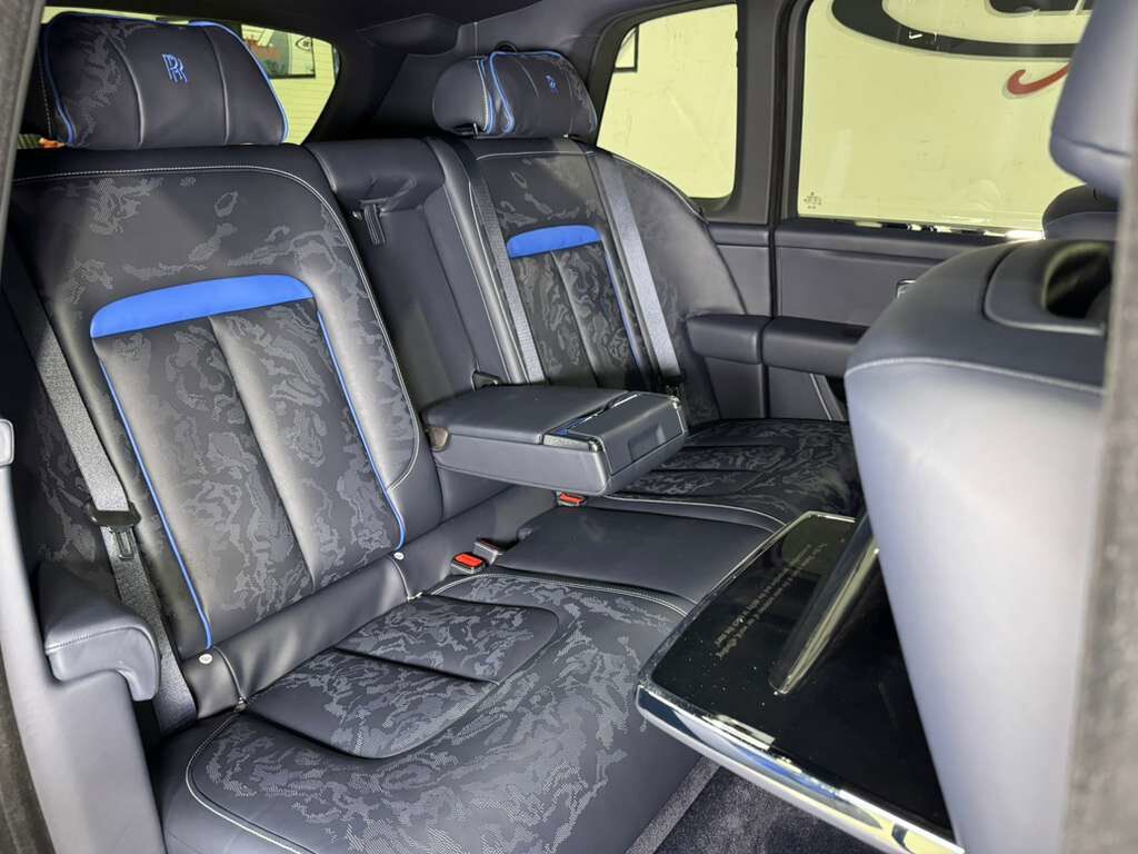2024 Rolls-Royce Cullinan Black Badge 1/62 Blue Shadow Private Collection, Salamanca Blue paint, Bespoke Audio AND MUCH MORE!! Fort Lauderdale FL