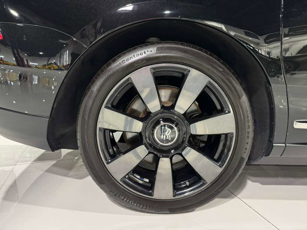 2024 Rolls-Royce Cullinan Black Diamond paint, Bespoke Audio system, shooting star headliner AND MUCH MORE!! Fort Lauderdale FL