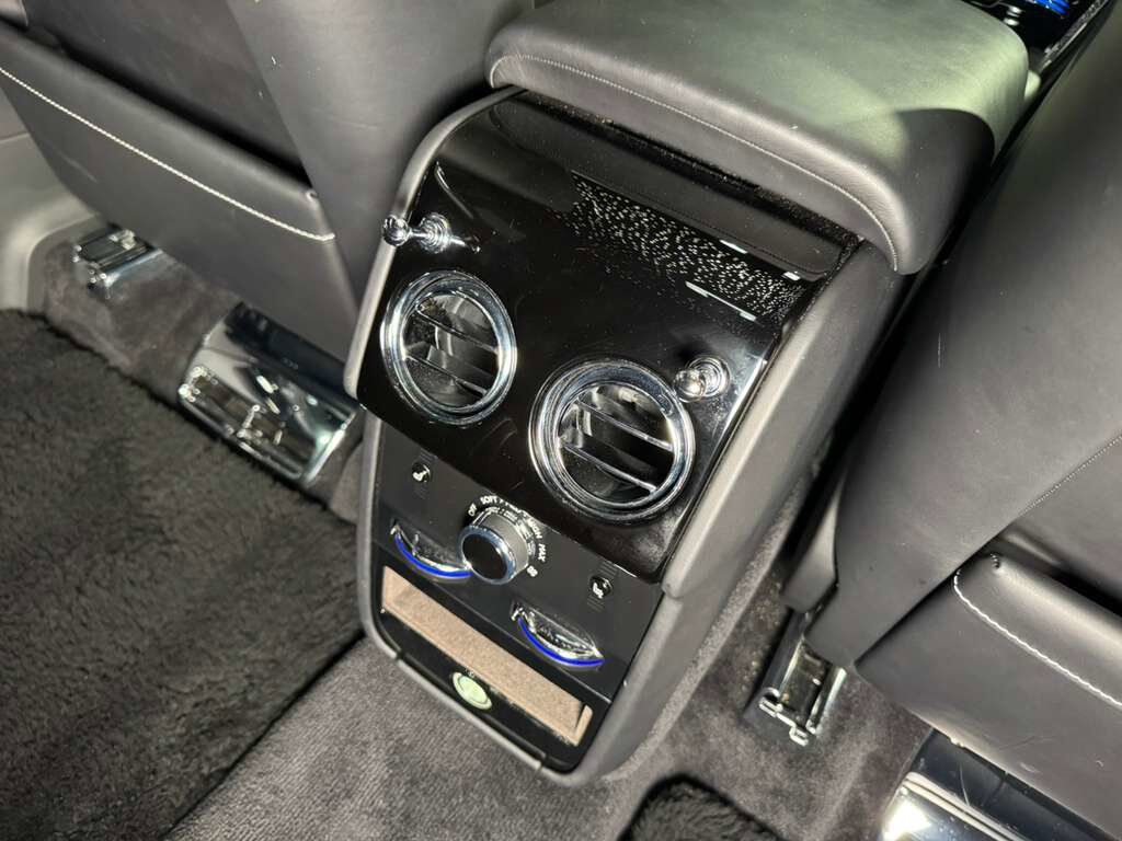 2024 Rolls-Royce Cullinan Black Diamond paint, Bespoke Audio system, shooting star headliner AND MUCH MORE!! Fort Lauderdale FL