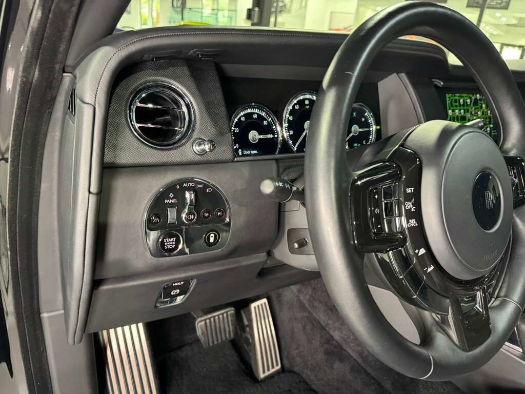 2024 Rolls-Royce Cullinan Black Diamond paint, Bespoke Audio system, shooting star headliner AND MUCH MORE!! Fort Lauderdale FL