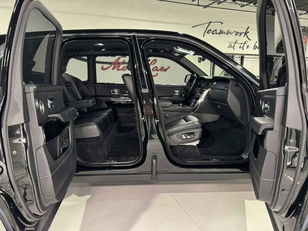 2024 Rolls-Royce Cullinan Base - Photo 38