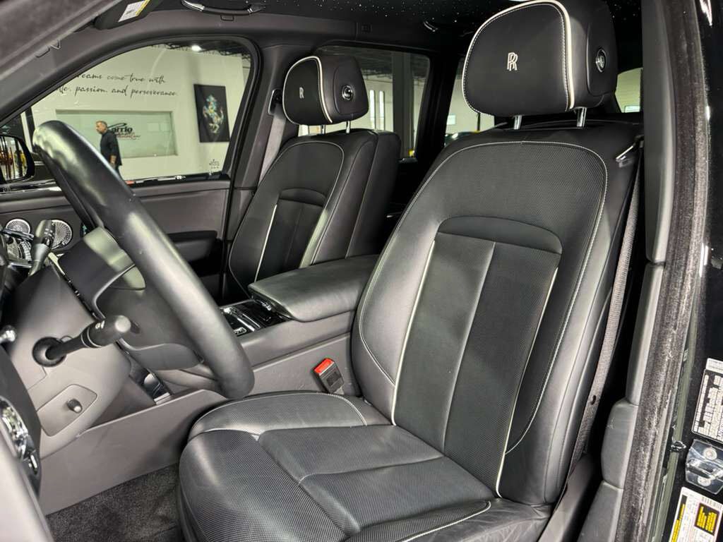 2024 Rolls-Royce Cullinan Black Diamond paint, Bespoke Audio system, shooting star headliner AND MUCH MORE!! Fort Lauderdale FL