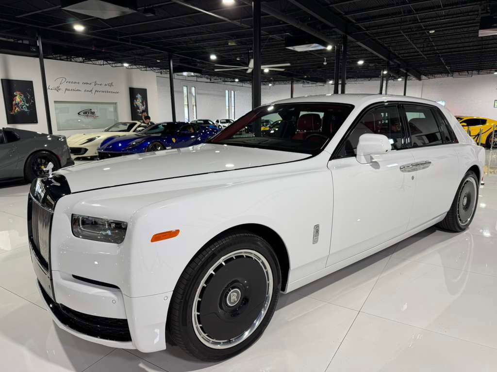 2024 Rolls-Royce Phantom