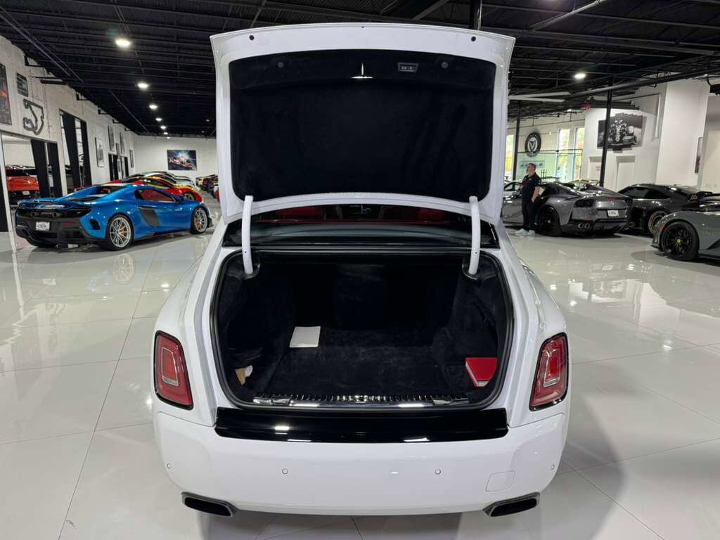 2024 Rolls-Royce Phantom Series II, Bespoke Audio, illuminated Spirit of Ecstasy, shooting star headliner AND MUCH MORE!! Fort Lauderdale FL