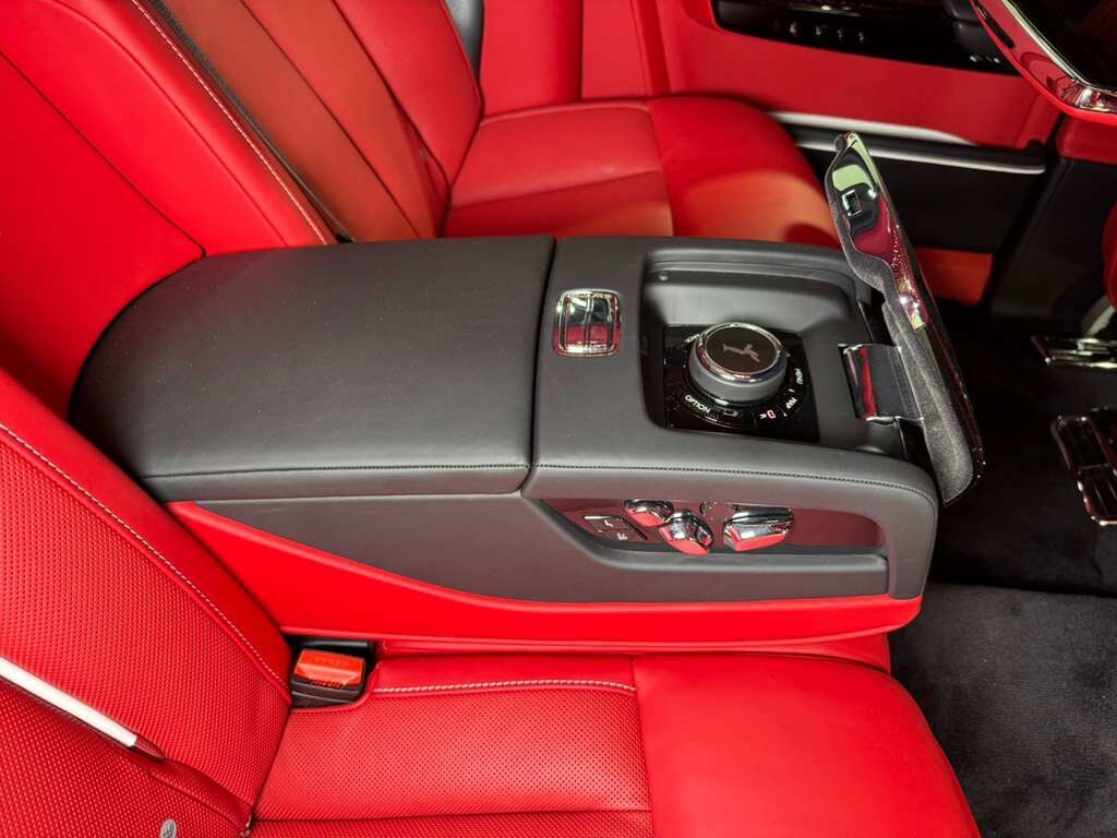 2024 Rolls-Royce Phantom Series II, Bespoke Audio, illuminated Spirit of Ecstasy, shooting star headliner AND MUCH MORE!! Fort Lauderdale FL