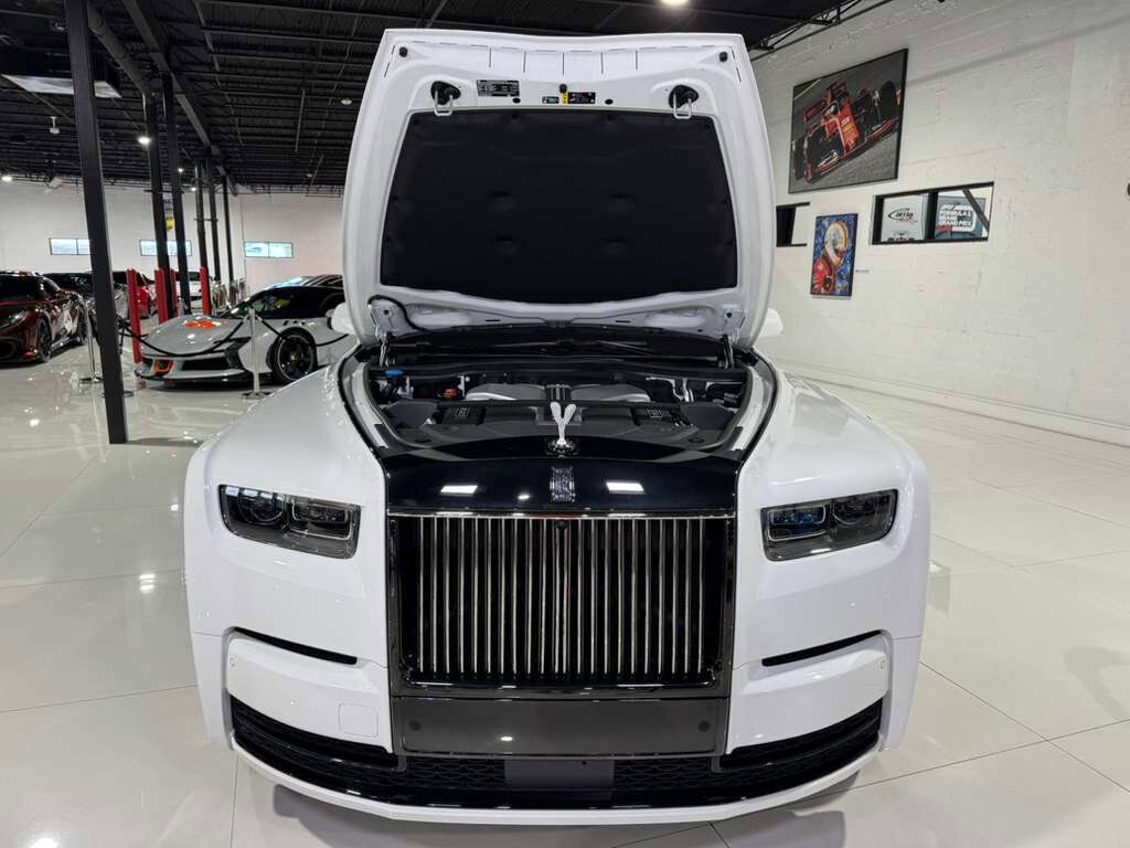 2024 Rolls-Royce Phantom Series II, Bespoke Audio, illuminated Spirit of Ecstasy, shooting star headliner AND MUCH MORE!! Fort Lauderdale FL