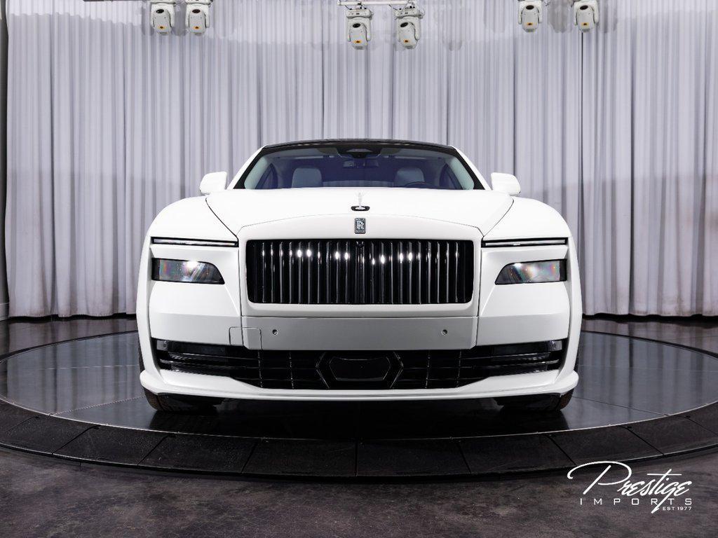 2024 Rolls-Royce Spectre .