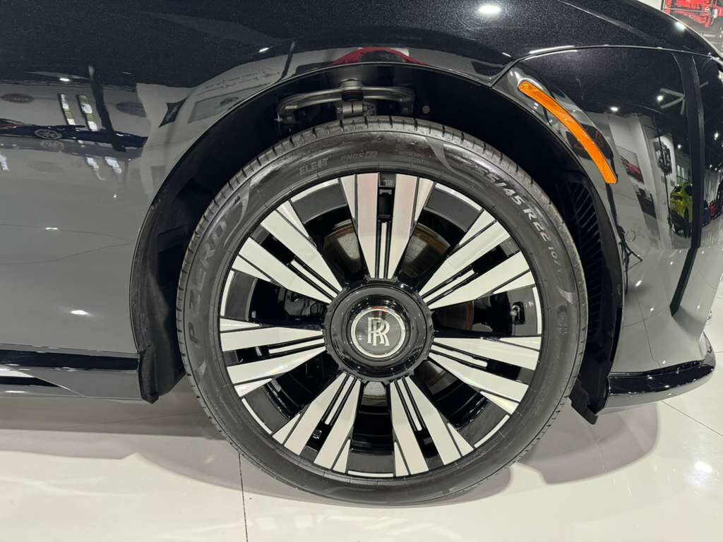 2024 Rolls-Royce Spectre Black Diamond paint, Mandarin interior, starlight doors AND MUCH MORE!!! Fort Lauderdale FL