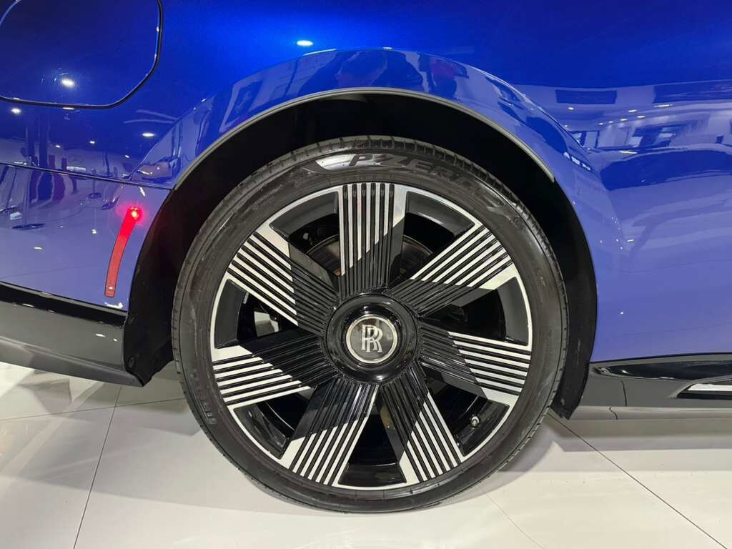 2024 Rolls-Royce Spectre Salamanca Blue paint, Bespoke interior, Bespoke Audio system, starlight headliner & MUCH MORE!! Fort Lauderdale FL