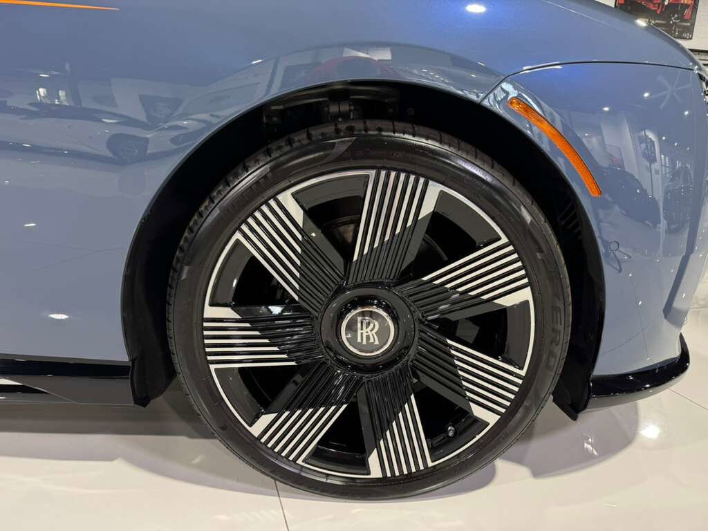 2024 Rolls-Royce Spectre Wittering Blue paint,hand-painted coachline,Bespoke Audio system,shooting star headliner & MORE!! Fort Lauderdale FL