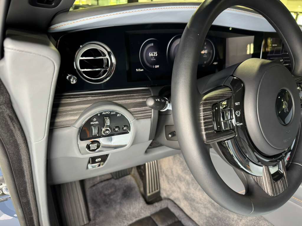 2024 Rolls-Royce Spectre Wittering Blue paint,hand-painted coachline,Bespoke Audio system,shooting star headliner & MORE!! Fort Lauderdale FL