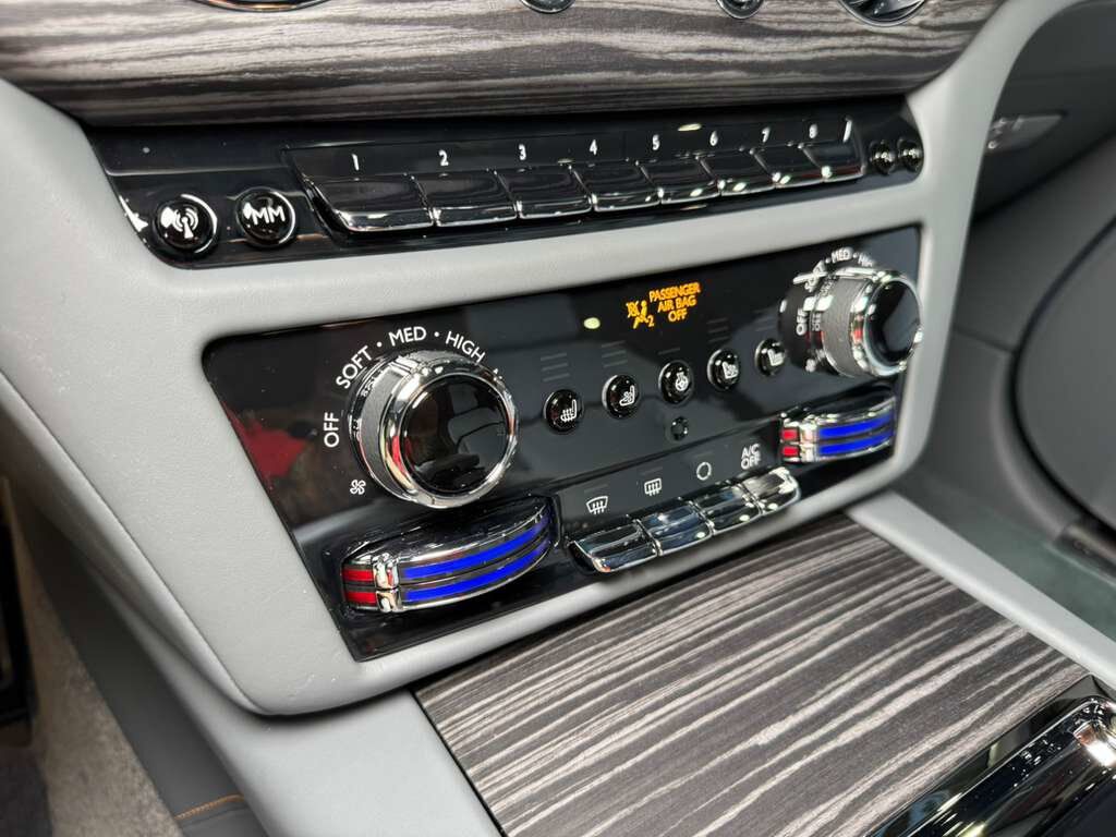 2024 Rolls-Royce Spectre Wittering Blue paint,hand-painted coachline,Bespoke Audio system,shooting star headliner & MORE!! Fort Lauderdale FL
